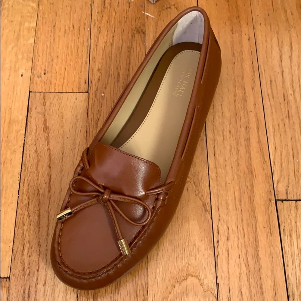 Michael Kors Daisy Loafers. Size 8.5